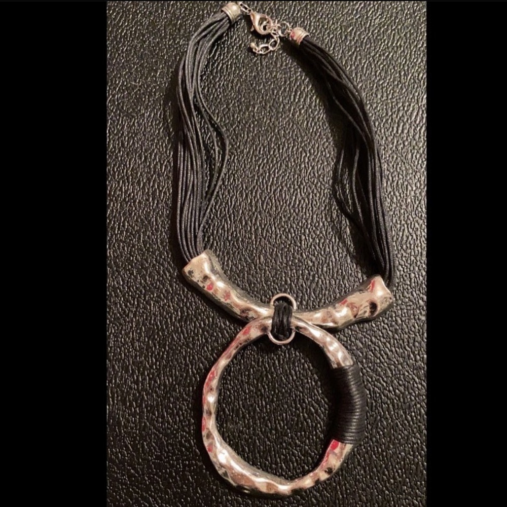 Beautiful fashion necklace​